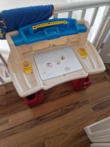kids drawing table