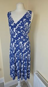 Boden blue and white sleeveless summer dress size 14 price includes postage