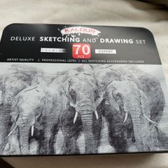 Drawing set and canvas