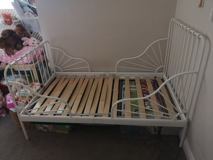 IKEA minnen kids bed