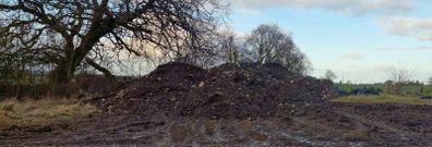 200 tons of mixed subsoil free