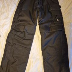 Winter workwear trousers, insulated and waterproof