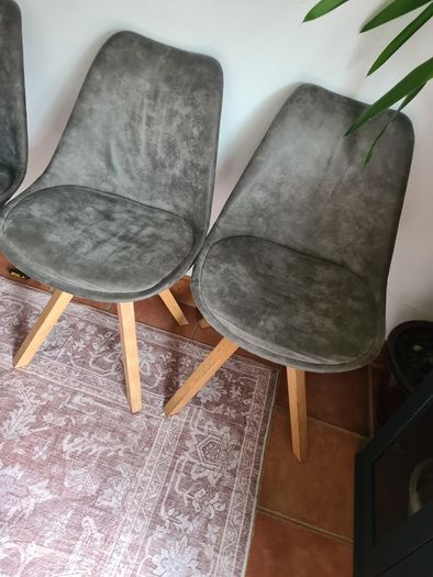 Dining chairs