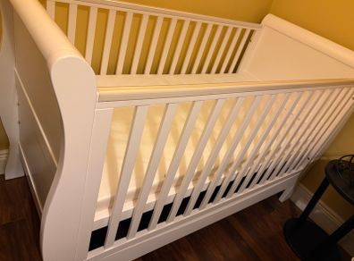 Izziwotnot Sleigh Cot Bed