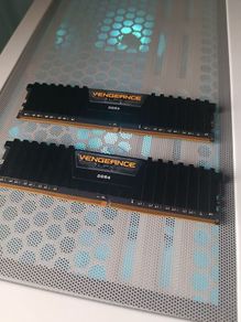 Corsair Vengeance 2x 8GB DDR4 3200MHz