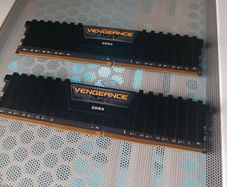 Corsair Vengeance 2x 8GB DDR4 3200MHz