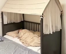 Stokke cot bed with canopy