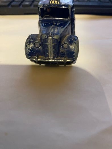 Dinky Toys no.40h,  FX3 Taxi Early 1950s