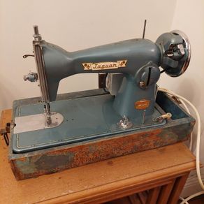 Japanese made JAGUAR electric sewing machine