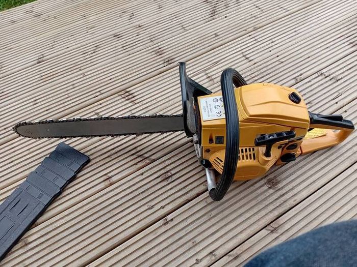 chainsaw