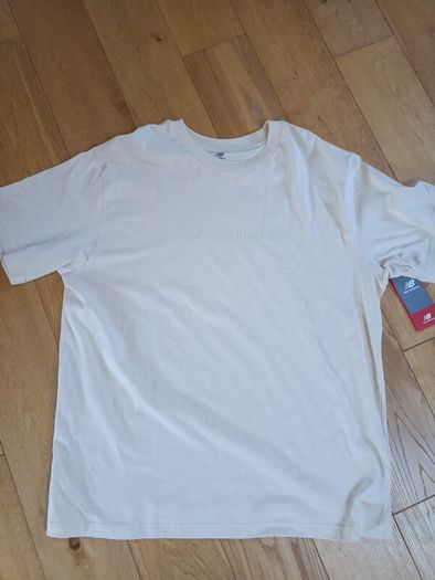 Brand new T shirt New Balance XL