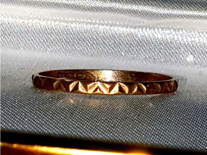 Vintage Hallmarked 9k Yellow Gold Geometric Ring