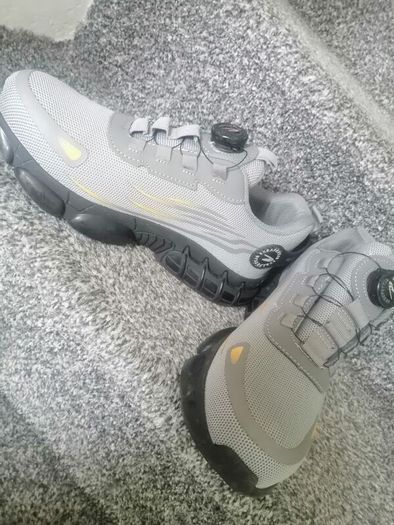 runners steel toe