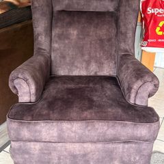 Queen ann chair