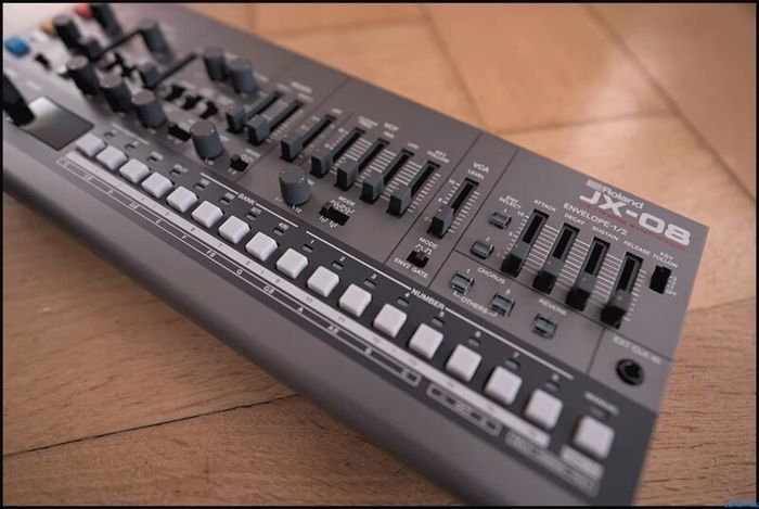 Roland JX-08 Boutique