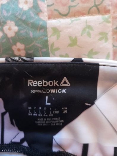 Reebok training leggings.