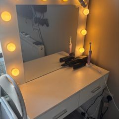 vanity desk