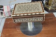 Musical trinket box