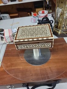 Musical trinket box