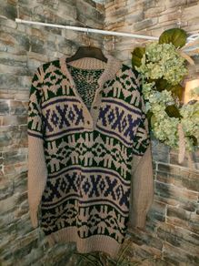 Vintage Unisex Heavy Knit Wool Sweater  Cream with a green and purple design  Men's Size Medium