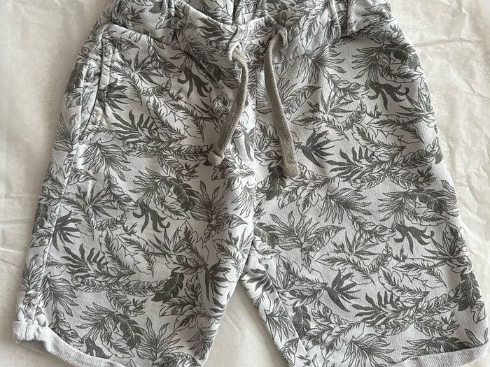 Boys shorts bundle - age 5-6