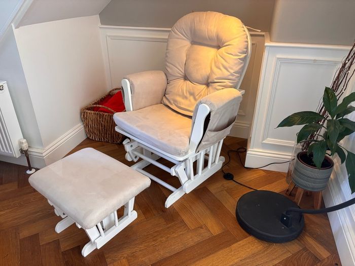 KUB Feeding Chair and Footstool
