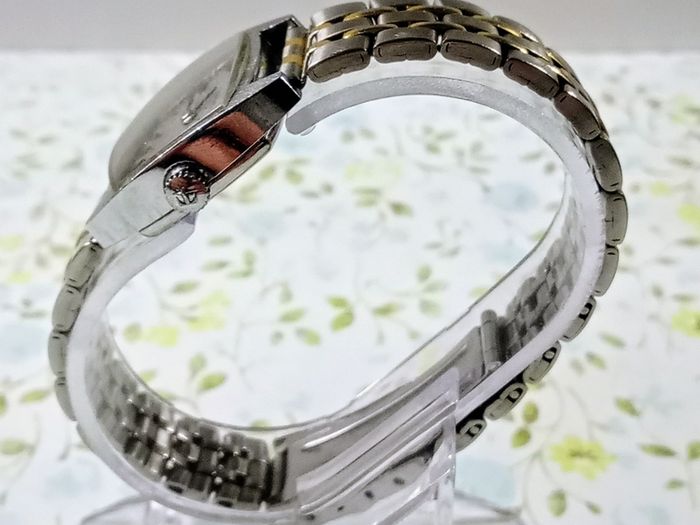 Vintage Tissot Women's Wristwatch.