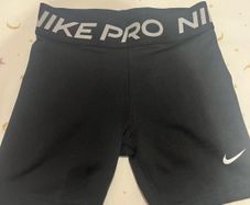 Girls Nike Pro Shorts 7-9 years