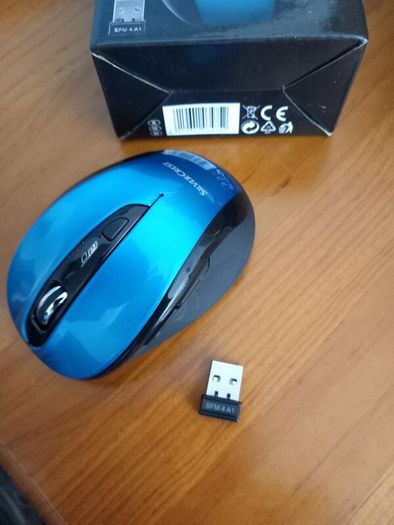 2 wireless optical mouses & portable cassette converter