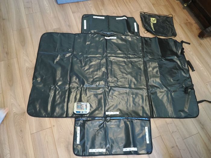 Dog Car Bundle, bootliner and headrest guard