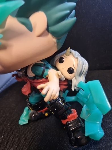 POP! My Hero Academia . 1010 . 10 inch  Infinite Deku with Eri Super Sized