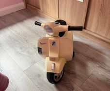 Toddler electric scooter