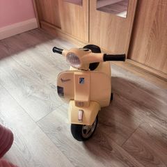Toddler electric scooter