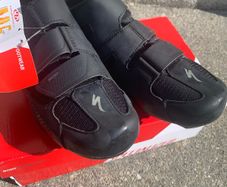 Specialized Sport RD Road Cycling Shoes  bnwt size EU 44(UK9.6)