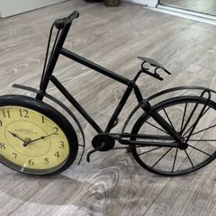 Vintage Style Metal Bicycle Table Clock / Desk Ornament