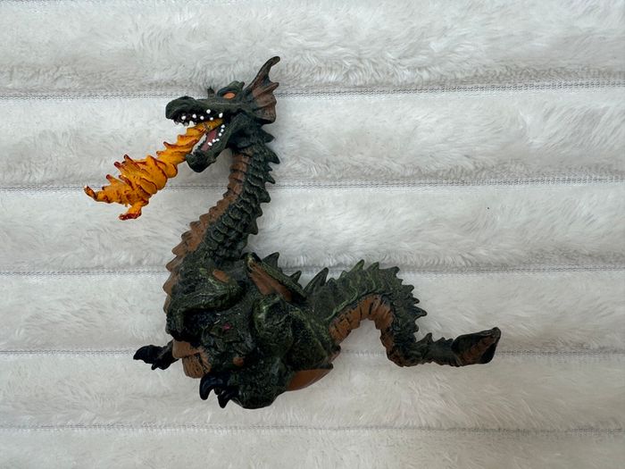 1999 Papo Fire Breathing Dragon Figure Medieval Fantasy Toy Vintage approx. 3.5'' Used Please look at the pictures