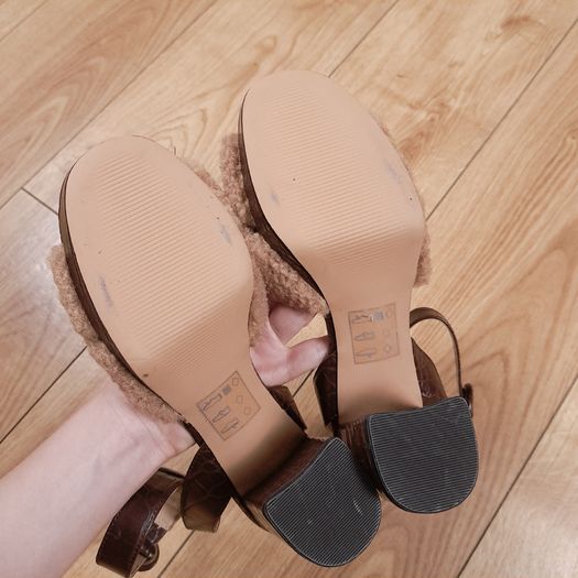 ASOS Dark Brown Croc-Effect & Beige Teddy Fleece Strap Ankle-Buckle Block Heels 4UK/37EU