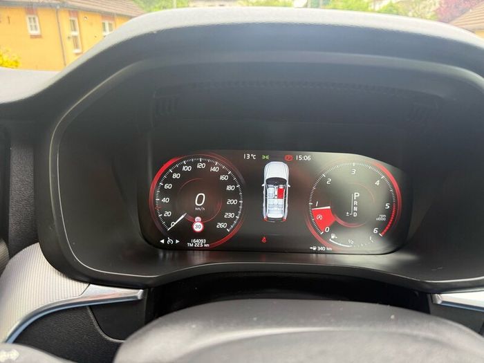 Volvo XC60 - Automatic - R Design- D4 - AWD