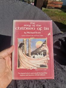 The Children of Lir  The Song of the Children of Lir (Hardcover)