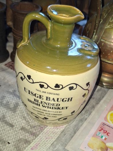Beautiful Old TULLAMORE DEW jar Postage available or Collection