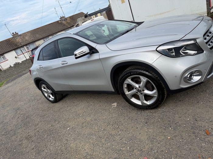 2018 Mercedes-benz Gla 200 sports executive