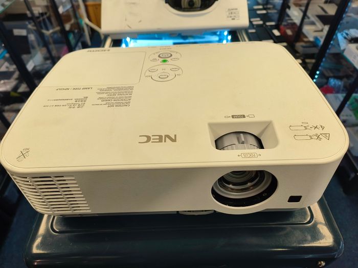 NEC ME301X 3000 Lumens 2X HDMI VGA XGA Office Home 3LCD Projector (Lamp Hours: 835)