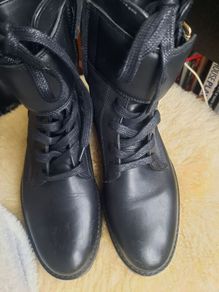 Massimo Dutti Black Leather Boots. Size 36