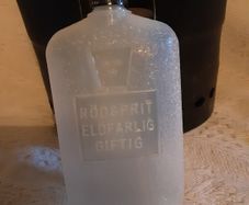 Vintage militaria hand warmer: trigger finger