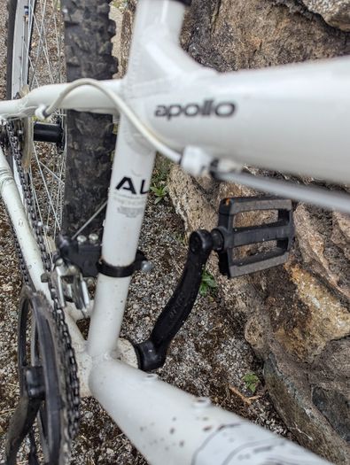 Apollo Evade Mountain Bike - 24in Wheels