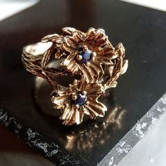 9ct gold sapphire ring size M