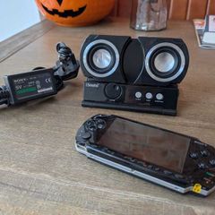Sony PSP Bundle - PSP 1000 console (jailbroken Pro-C 6.61), iSound Audio Dock, Sony charger, 4GB mem card, Grand Theft Auto game