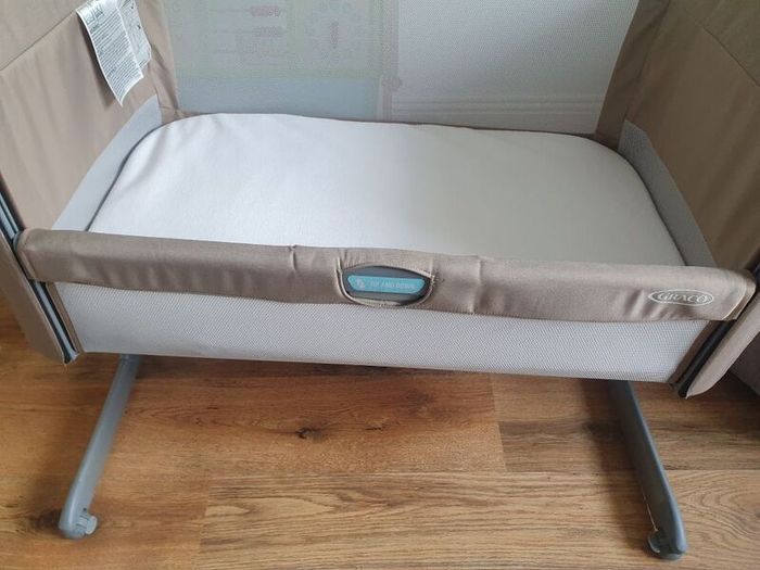 Graco Sweet2Sleep Bedside Crib
