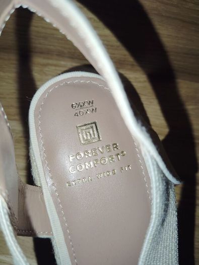 NEW.women sandal.size40