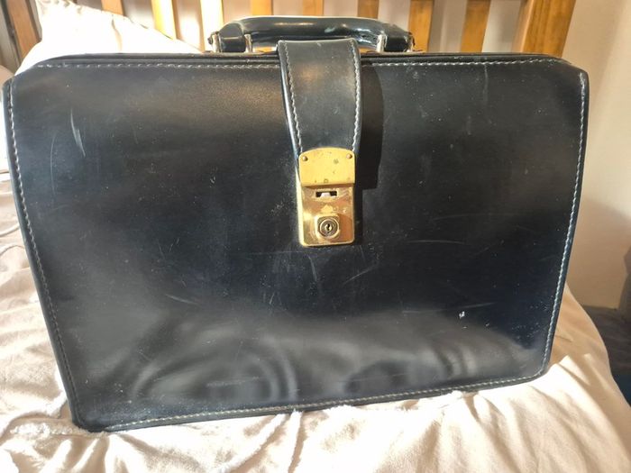 Vintage Cheney England leather bag